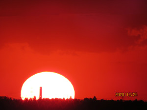 真赤な夕陽20201225