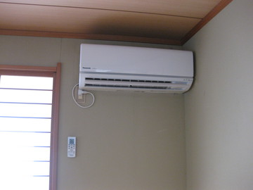 本日、設置された日本間のエアコン